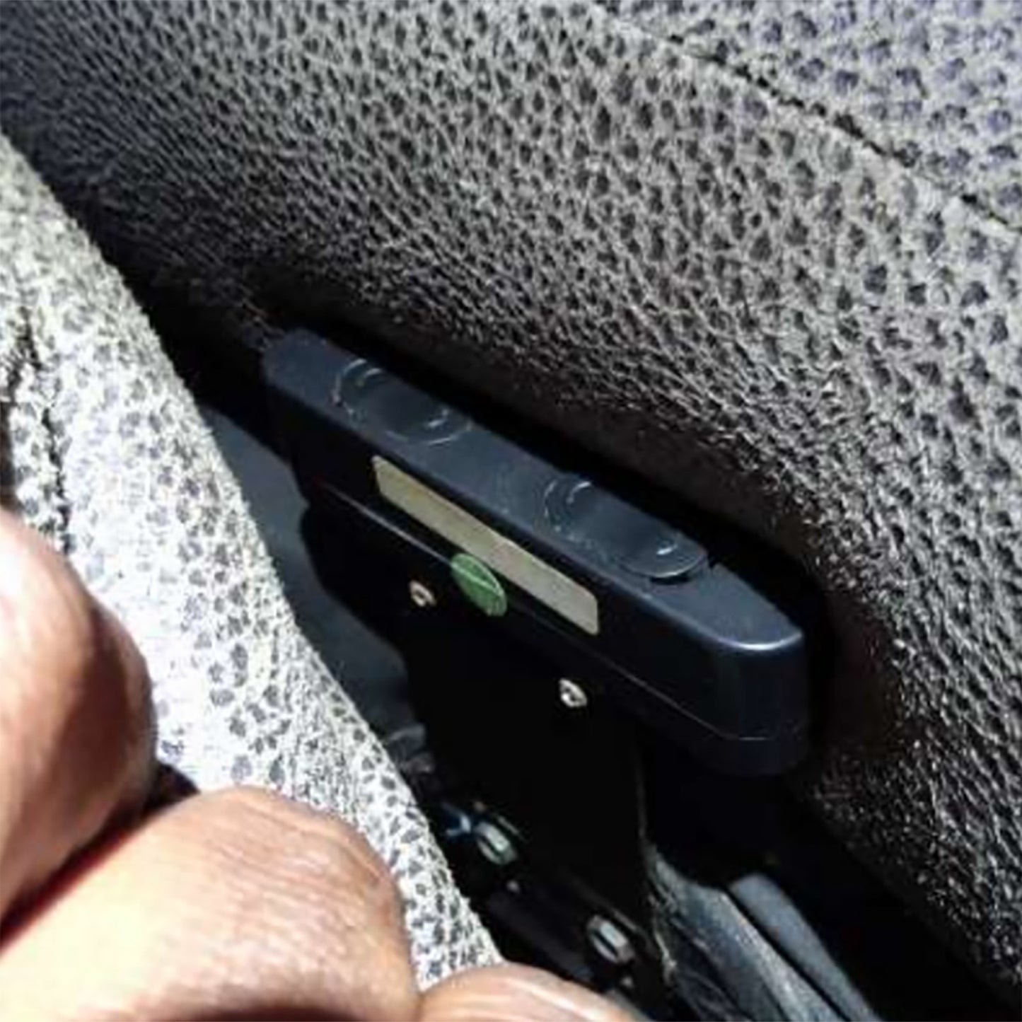 DL-SK-127- 002 4 Button Switch for Armless or Middle Seat Sectional