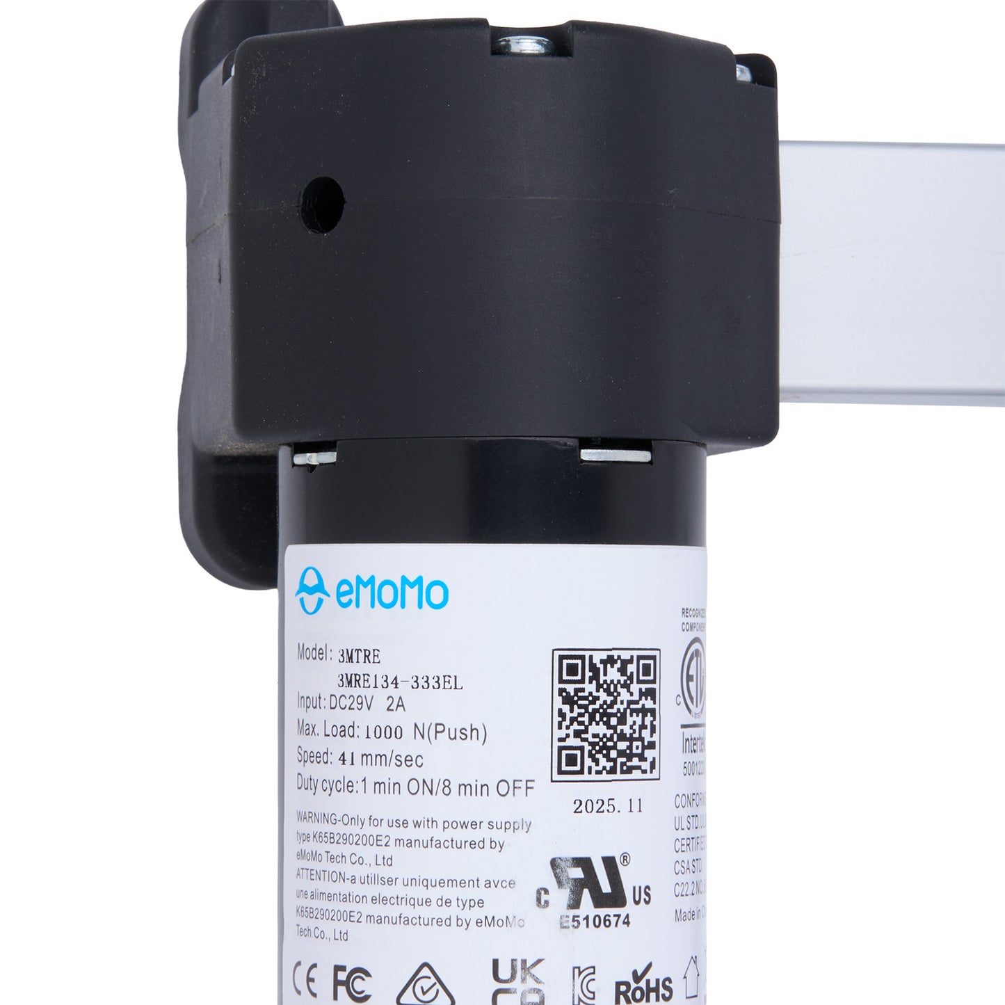 Close-up of a mechanical component with 'emomo' branding and technical specifications.